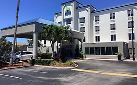 Holiday Inn Express & Suites Cocoa Beach